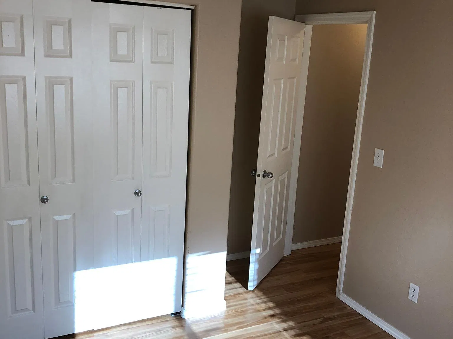 1610 Woodroe Ln — Photo 4