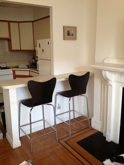 2nd image of 152 W 76th St APT 5A