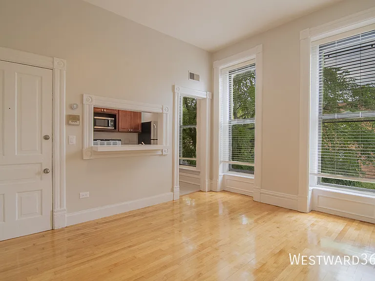 2056 N Halsted St #2F — Photo 2