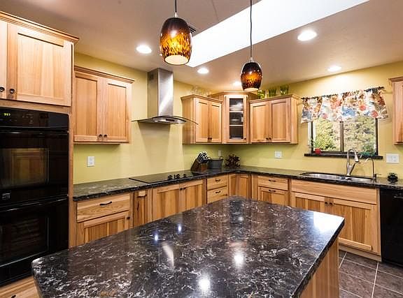 4th image of 2231 Wycliff Ln