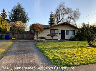 11908 NE Sacramento St, Portland, OR 97220