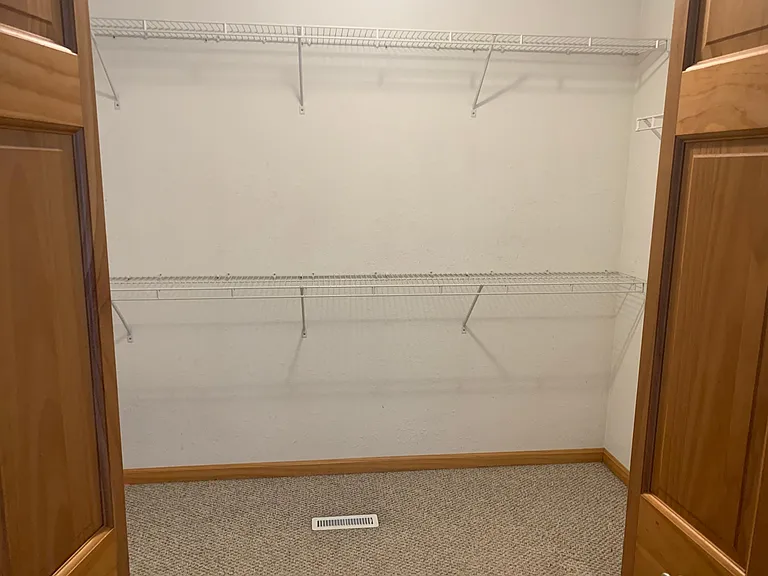 1645 Mid Court Dr — Photo 11
