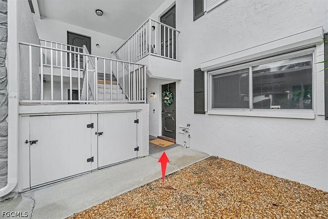 2 bed, 2.0 bath, 1266 sqft, $4,500 — Photo 2
