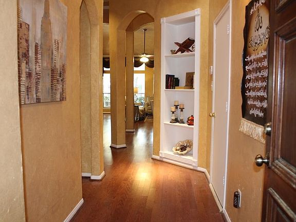5th image of 18330 Farriswood Ct