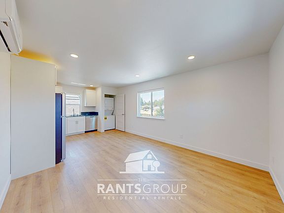 3rd image of 104 Veranda Ln SE