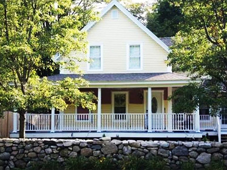 Wrap-Around Farmer's Porch