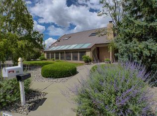 398 Garver Ln, White Rock, NM 87544