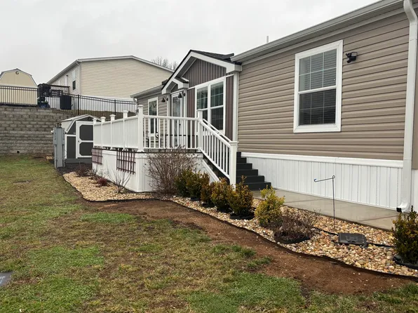 1310 Scoter Duck Rd, Columbia, TN 38401