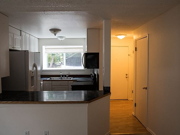 3rd image of 125 146th Ave SE #125