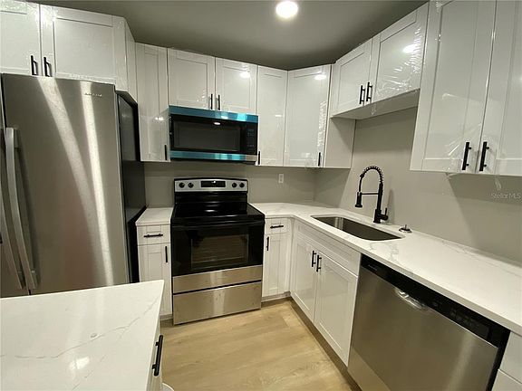 4th image of 10005 N 29th St