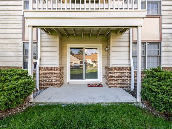 3rd image of 5663 Gateway Ln