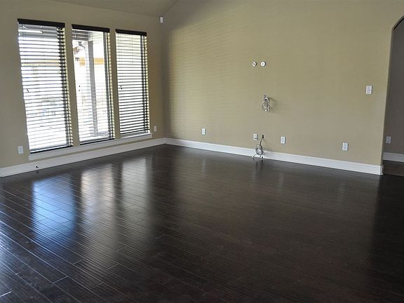 5th image of 6390 Marble Falls Dr
