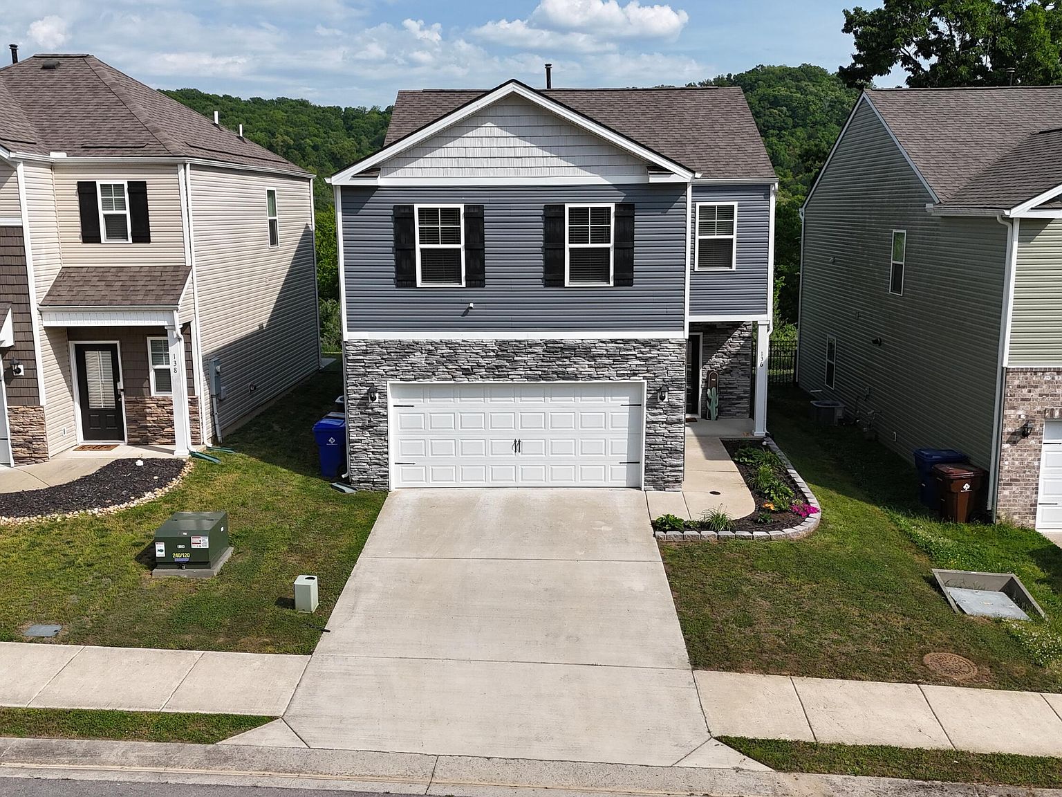 136 Harbour Pointe Ln