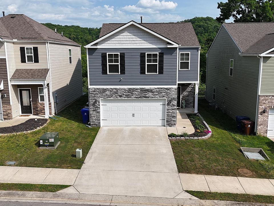 1st image of 136 Harbour Pointe Ln
