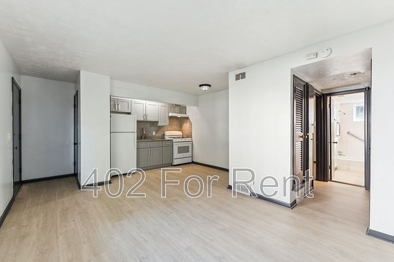 1st image of 4505 Lafayette Ave APT 2