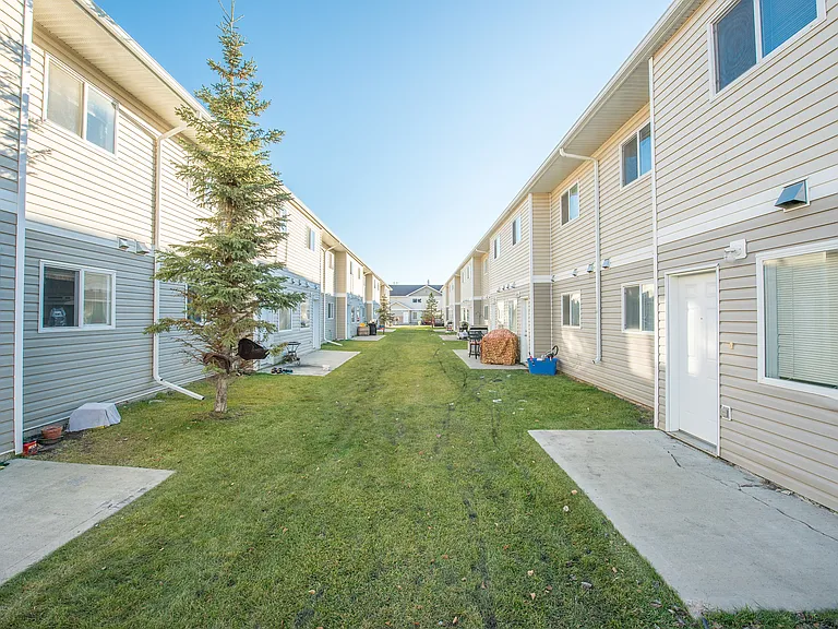 100 Jordan Pkwy — Photo 46