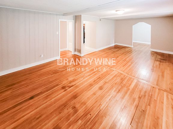4th image of 4063 Hermitage Dr