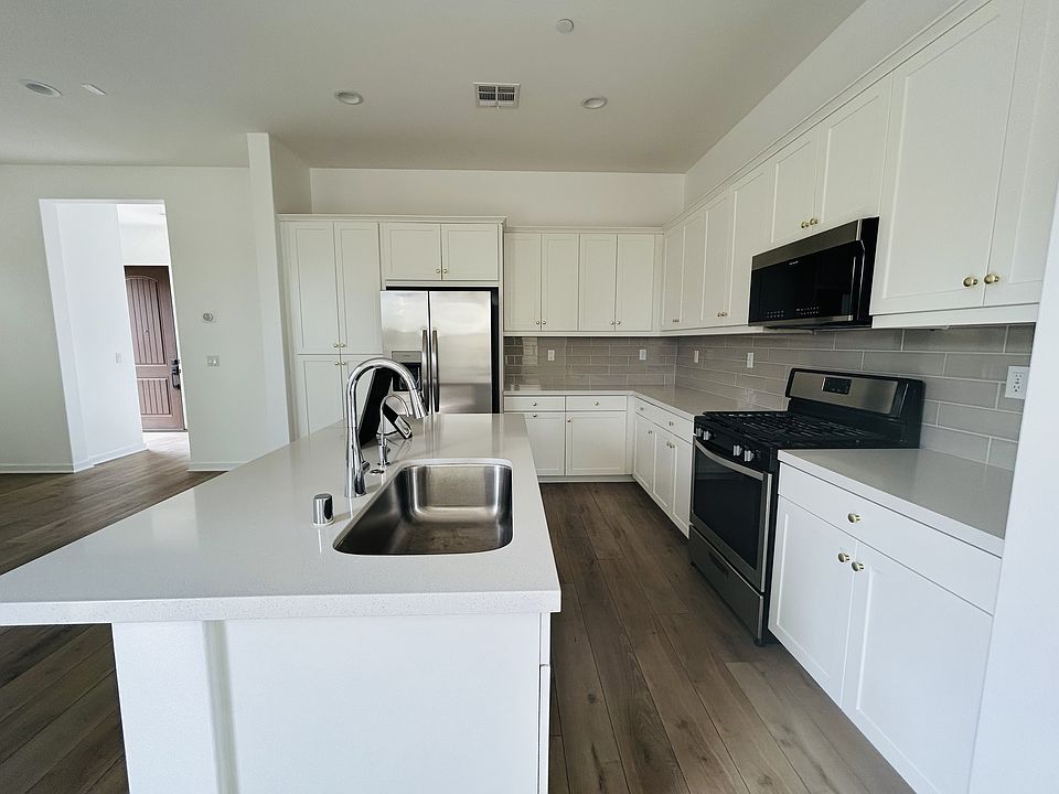 Appliances included