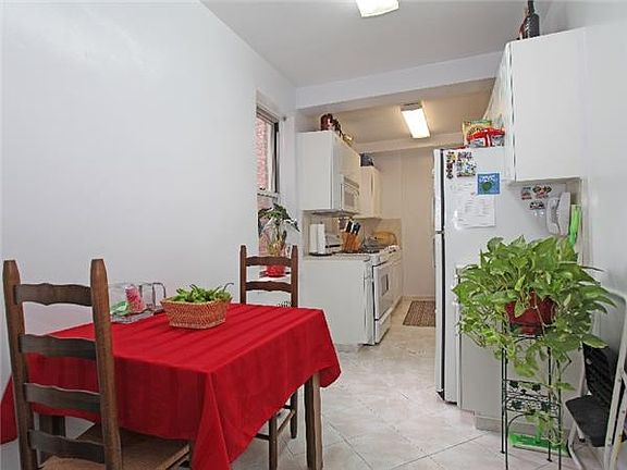 5th image of 640 W 231st St APT 3D