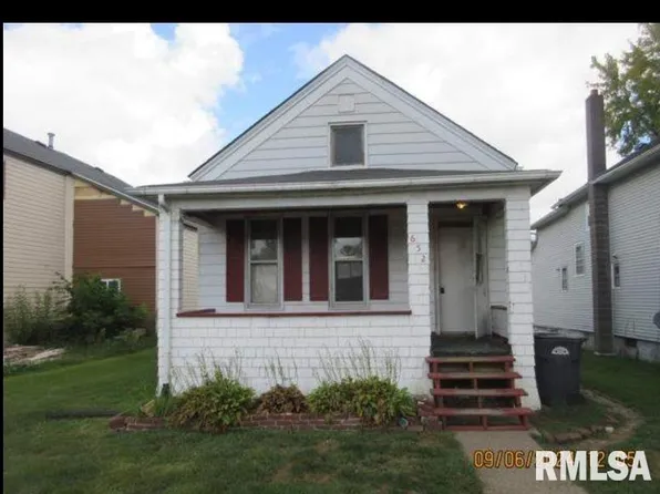 652 6th Ave S, Clinton, IA 52732