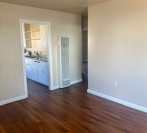 4th image of 3222 Clairemont Mesa Blvd