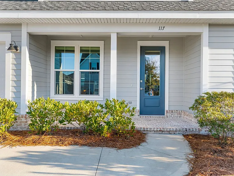 117 Roundwood Dr — Photo 4