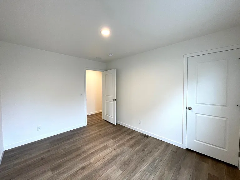 609 Mildred St — Photo 24