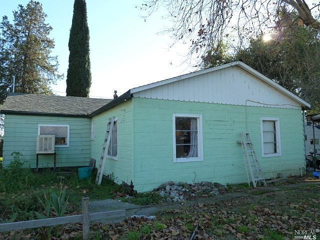 2nd image of 1012 Rockwell Rd