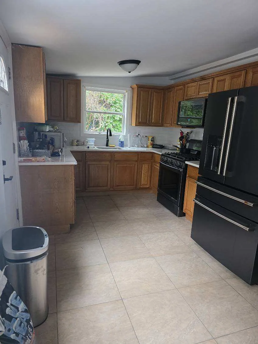 3 bed, $3,350 — Photo 2