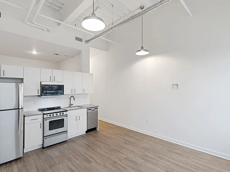 501 S Capitol Ave — Photo 87