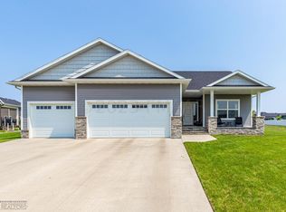 3636 Crimson Loop S, Fargo, ND 58104