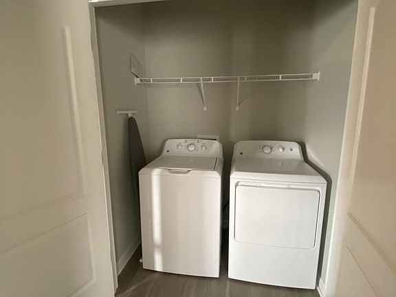 3rd image of 130 Bonielane Dr