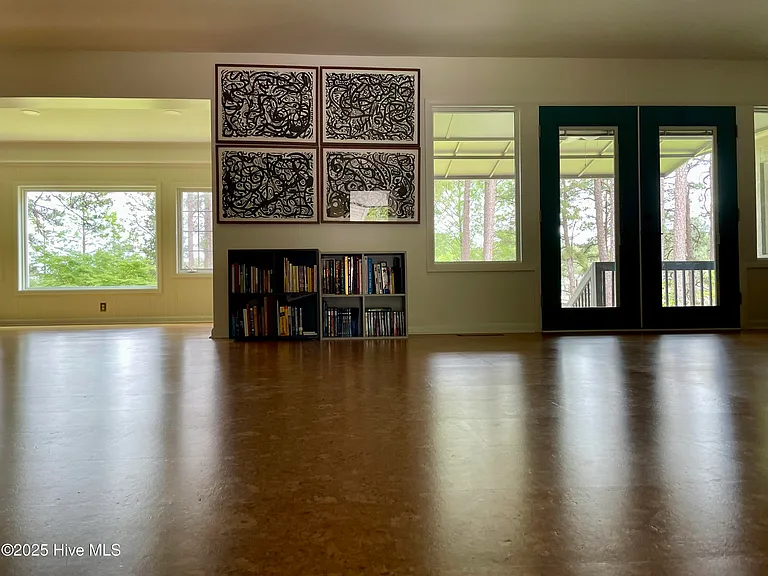 164 Pine Lake Dr — Photo 3
