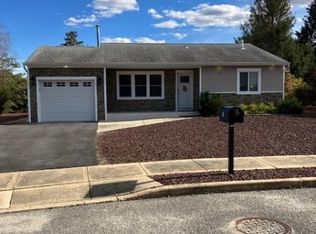 5 Shaw Ct, Toms River, NJ