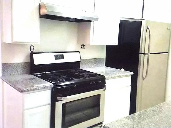 2nd image of 2320 Glendale Blvd APT 16