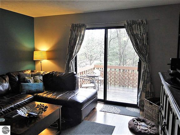 5th image of 4106 Robin Hood Ln