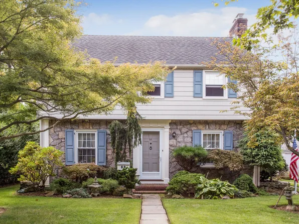 26 Cynthia Ct, Hempstead, NY 11550