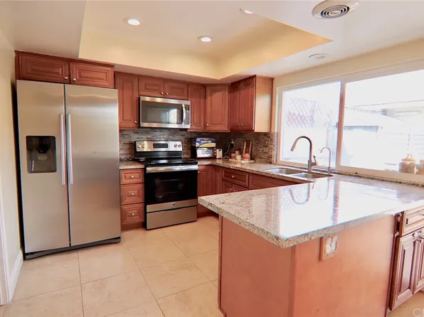11872 Sungrove Cir, Garden Grove, CA 92840