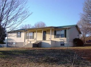 165 Pineview Ln, Pikeville, TN 37367