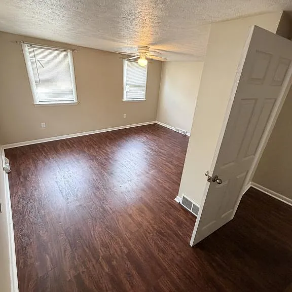112 N Clover Ave #112 — Photo 16