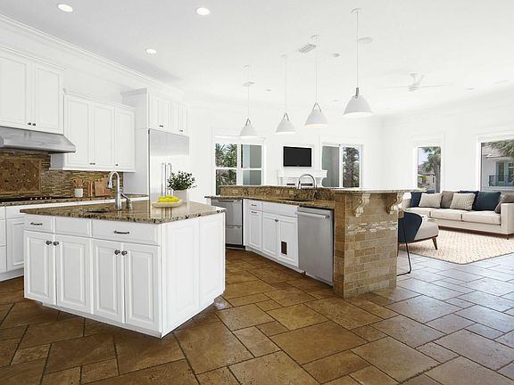 4th image of 4782 Ocean Blvd