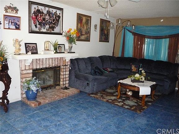 3rd image of 1693 Glenview Dr