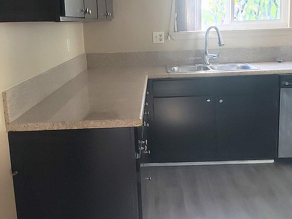 2nd image of 832 W Huntington Dr APT 16