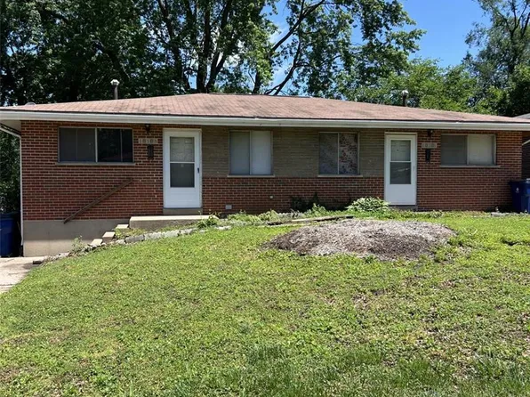 10101 Douglas Ct, Saint Ann, MO 63074