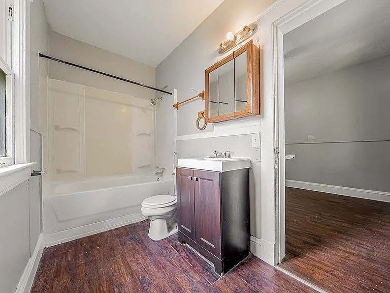 3484 W 58th St — Photo 38