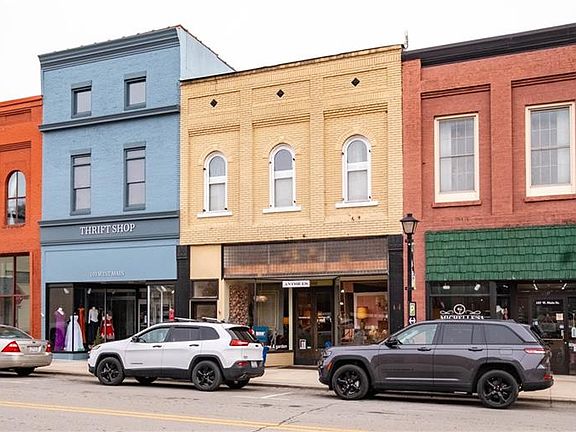 4th image of 105 W Main St