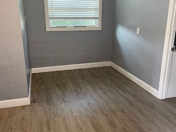 3rd image of 407 S Jupiter Ave #6