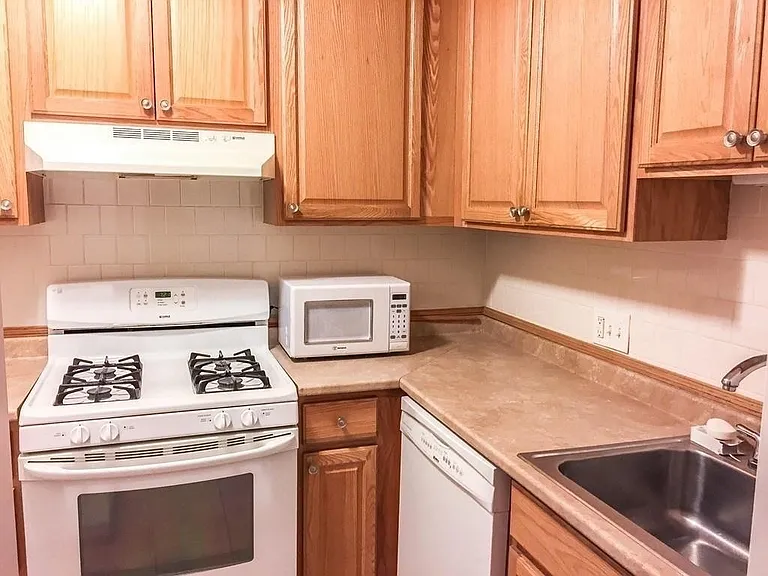 77 Pond Ave #808 — Photo 3