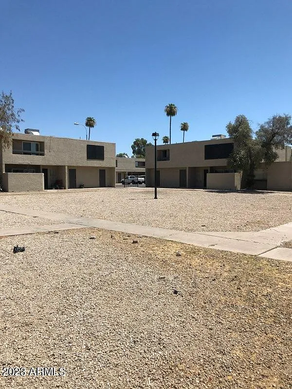 2 bed, 1.5 bath, 1036 sqft, $1,500 — Photo 2