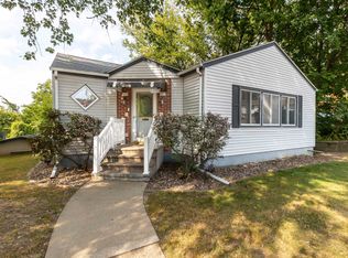 1951 Madison St, Dubuque, IA 52001